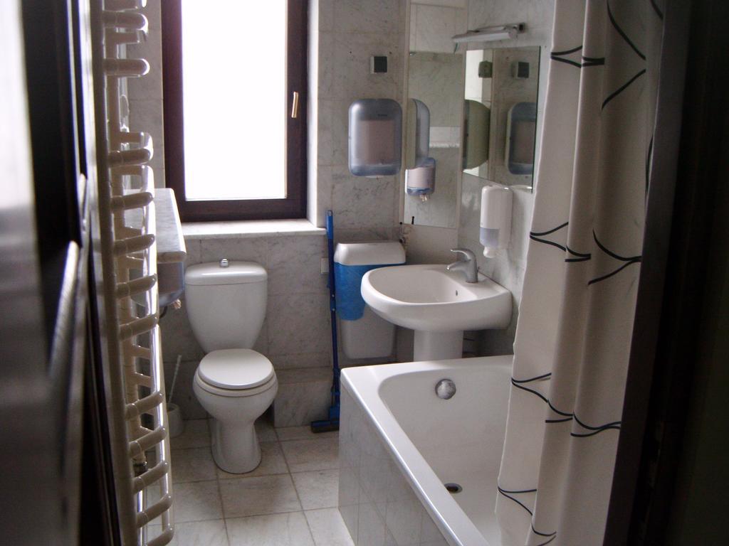 Hostel Drzymaly Poznań Zewnętrze zdjęcie